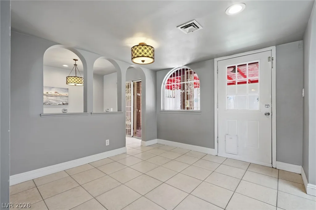 702 Greenbriar Townhouse, Las Vegas, NV 89121