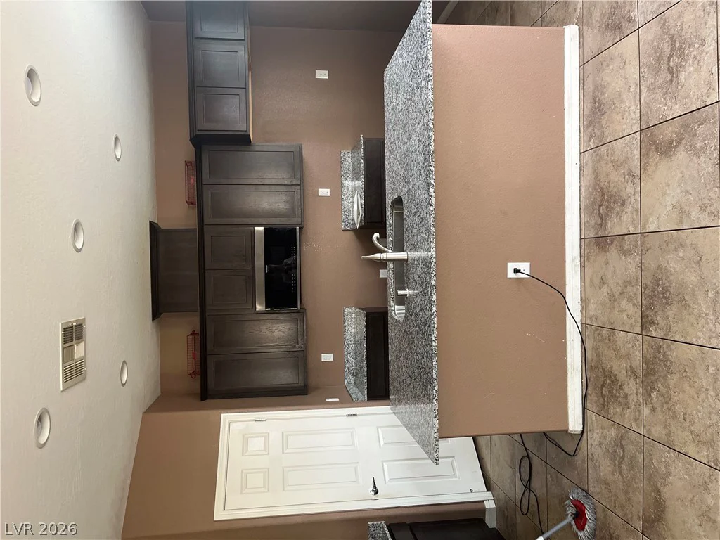 5725 Alitak Bay, North Las Vegas, NV 89081