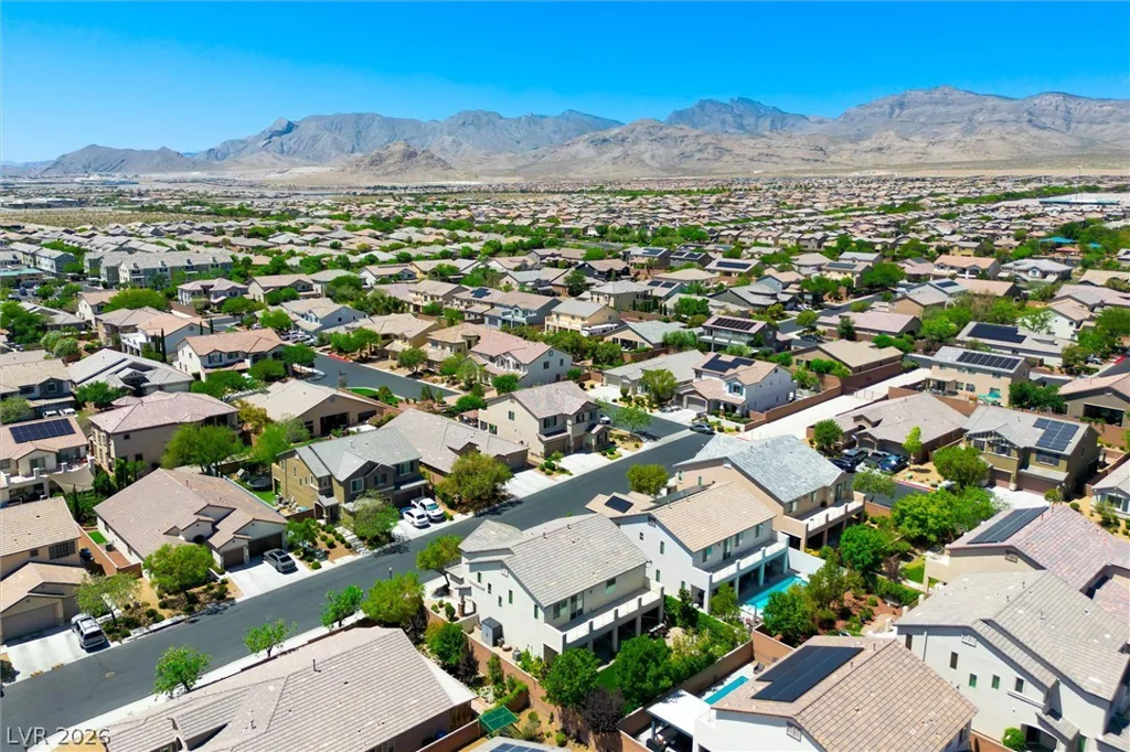 10142 Meriweather Grove, Las Vegas, NV 89166