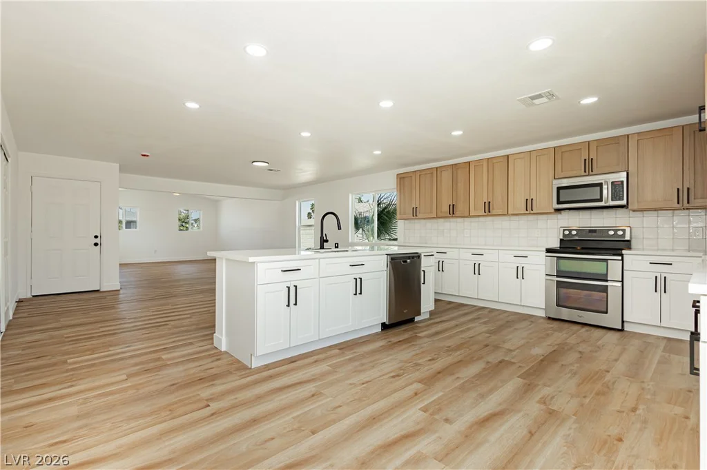 4815 El Tesoro, Las Vegas, NV 89121