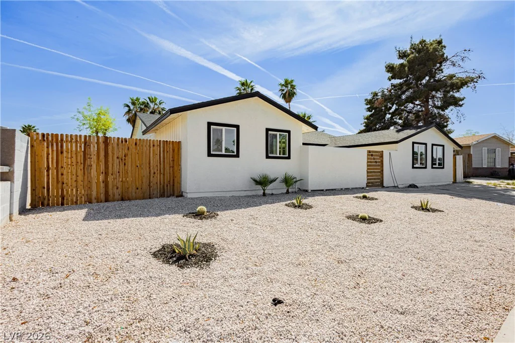 4815 El Tesoro, Las Vegas, NV 89121