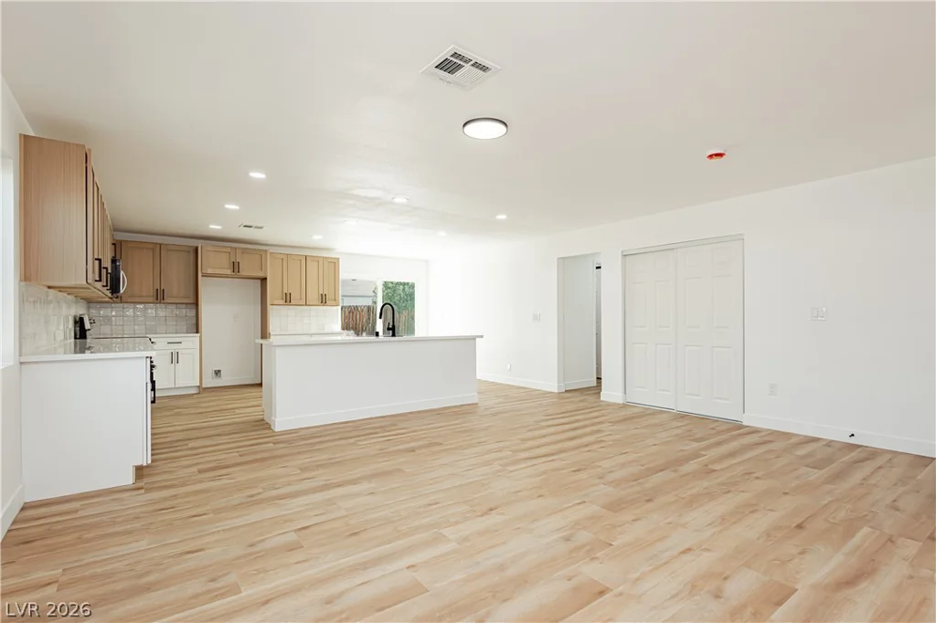 4815 El Tesoro, Las Vegas, NV 89121