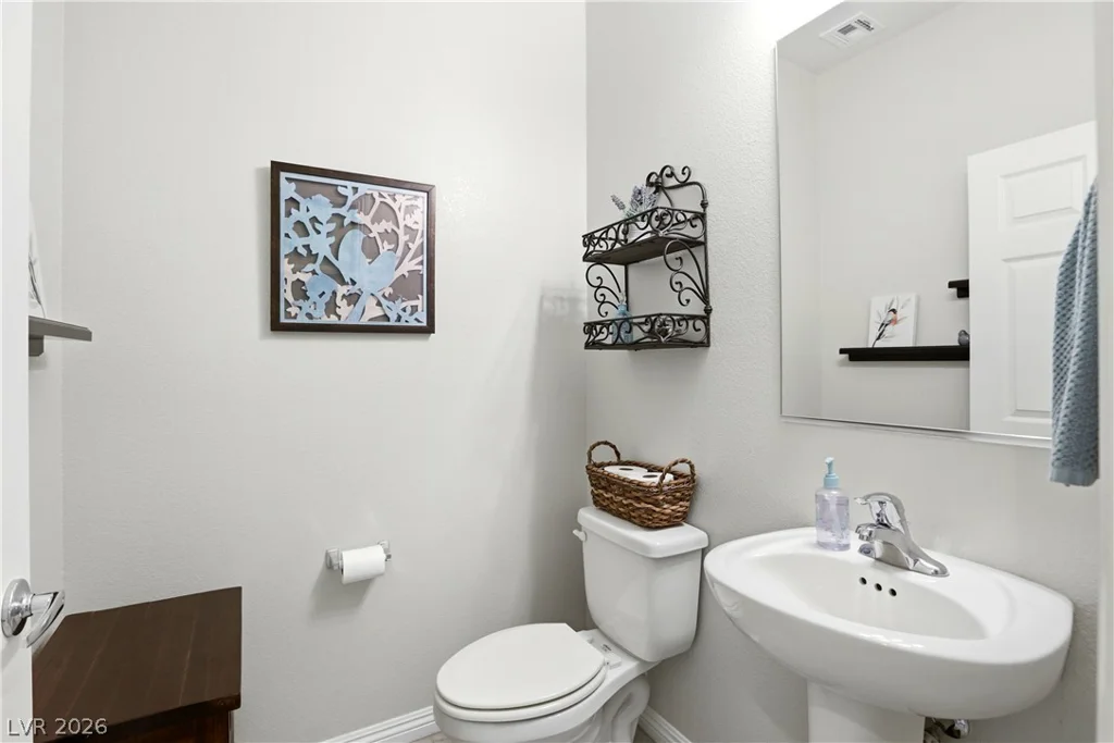 8144 Winterfell, Las Vegas, NV 89166