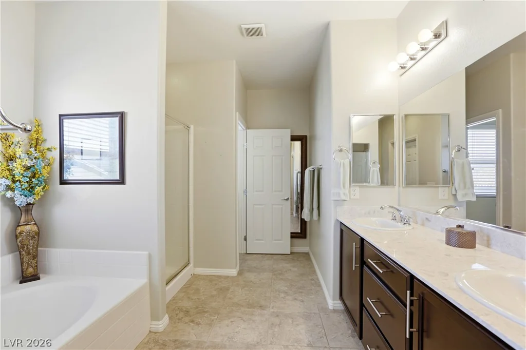 8144 Winterfell, Las Vegas, NV 89166