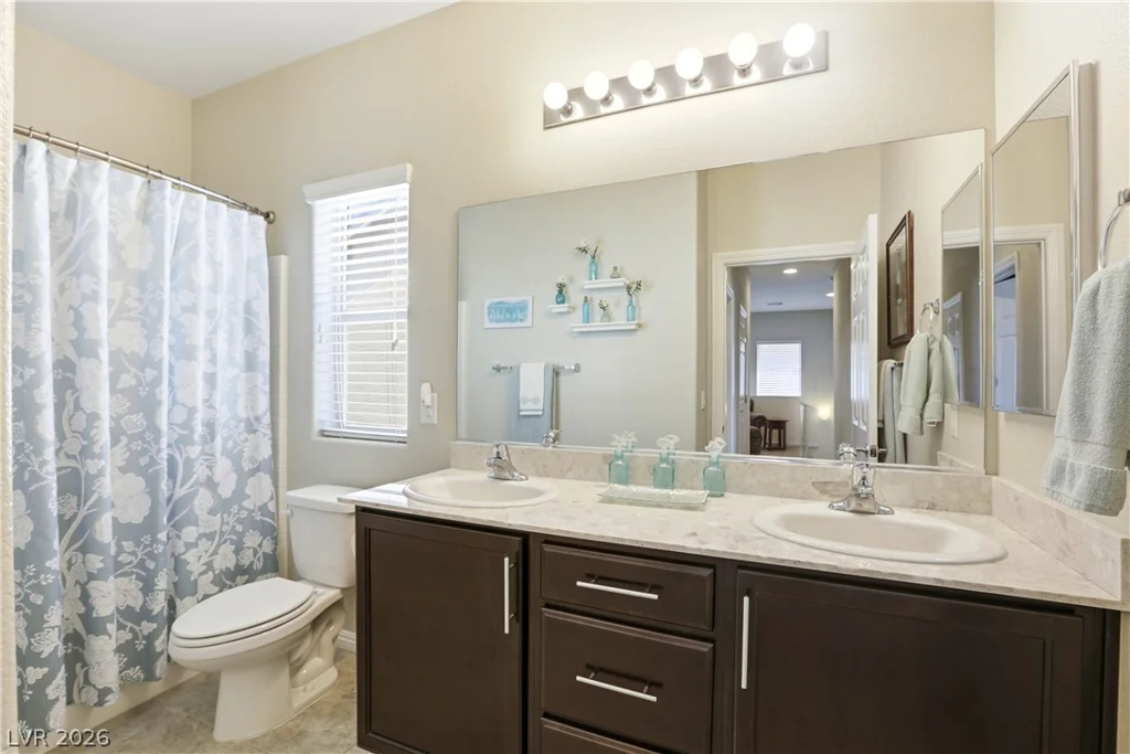 8144 Winterfell, Las Vegas, NV 89166