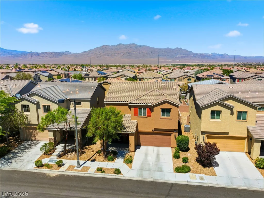 8144 Winterfell, Las Vegas, NV 89166