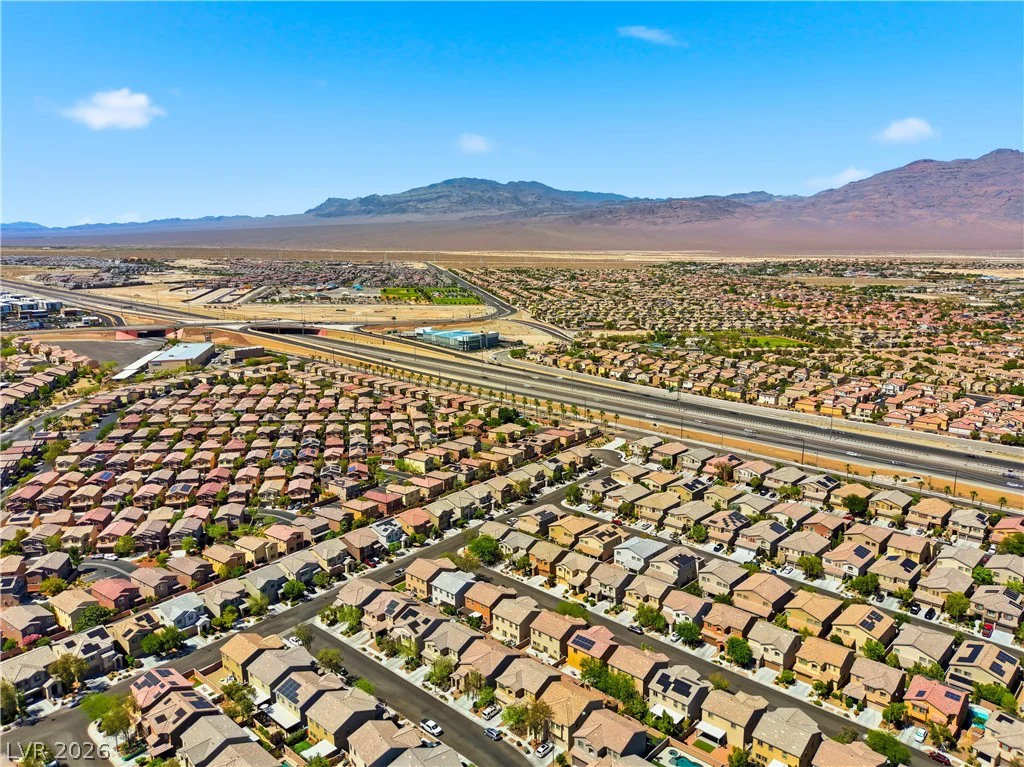 8144 Winterfell, Las Vegas, NV 89166