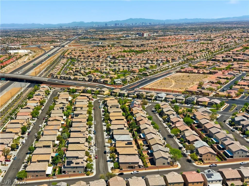 8144 Winterfell, Las Vegas, NV 89166
