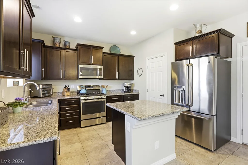 8144 Winterfell, Las Vegas, NV 89166