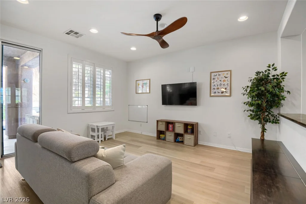 1153 Orphington, Henderson, NV 89002