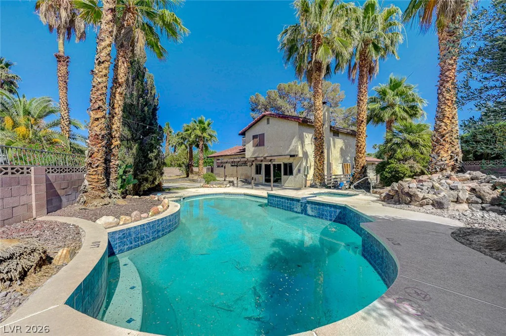 5872 Buhl, Las Vegas, NV 89103