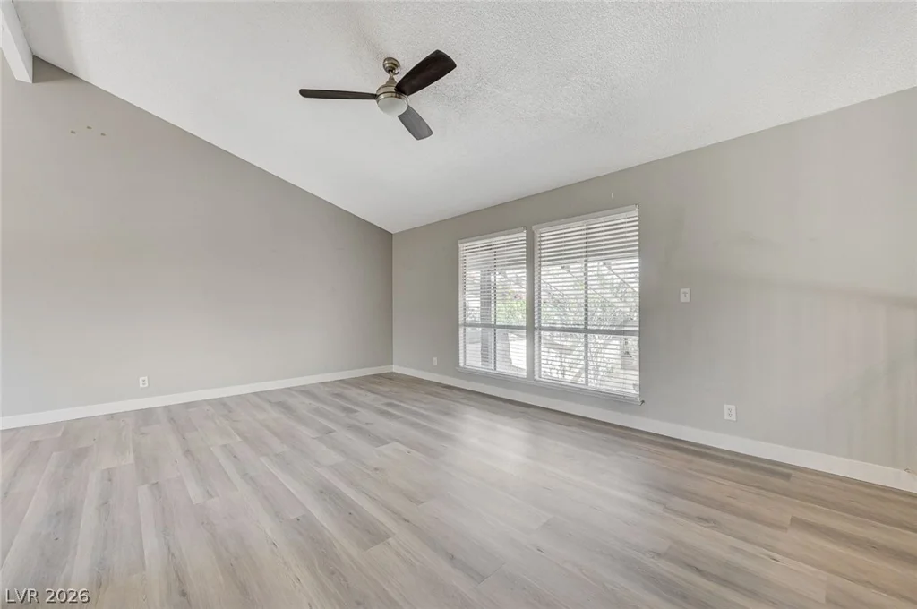 5872 Buhl, Las Vegas, NV 89103