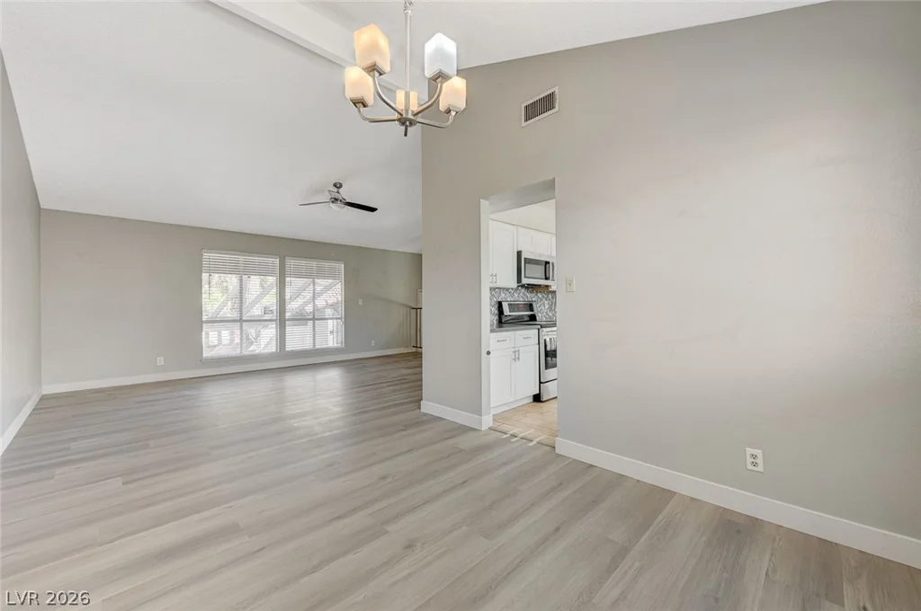 5872 Buhl, Las Vegas, NV 89103