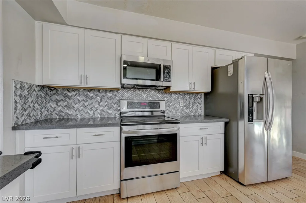 5872 Buhl, Las Vegas, NV 89103