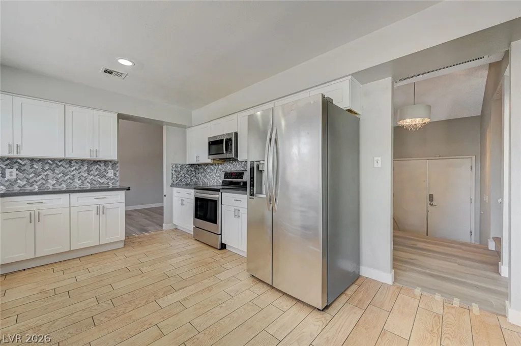 5872 Buhl, Las Vegas, NV 89103