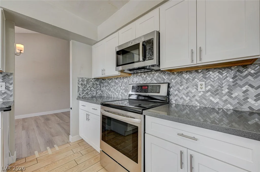 5872 Buhl, Las Vegas, NV 89103