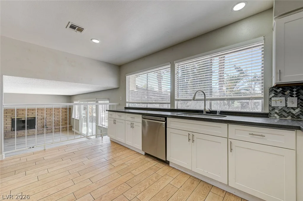 5872 Buhl, Las Vegas, NV 89103