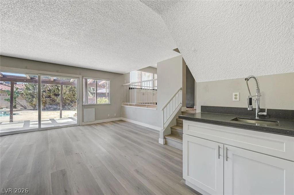 5872 Buhl, Las Vegas, NV 89103