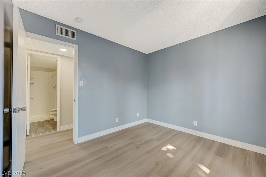 5872 Buhl, Las Vegas, NV 89103