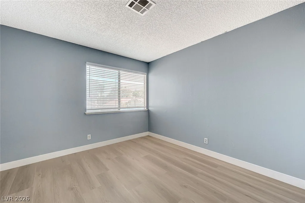 5872 Buhl, Las Vegas, NV 89103