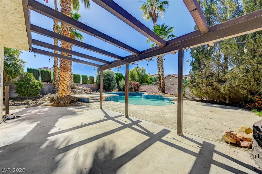 5872 Buhl, Las Vegas, NV 89103