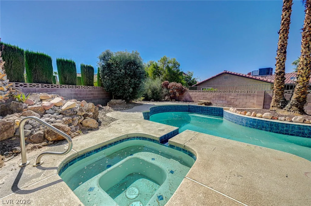 5872 Buhl, Las Vegas, NV 89103