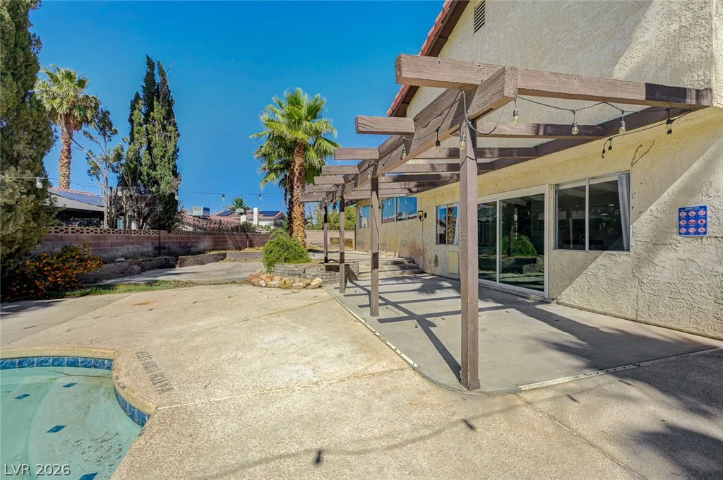 5872 Buhl, Las Vegas, NV 89103