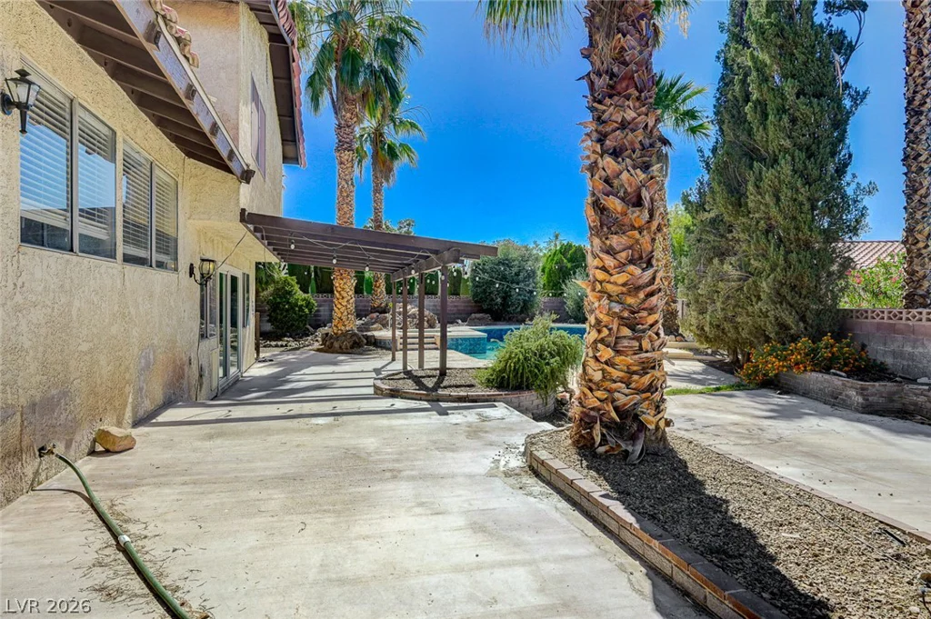 5872 Buhl, Las Vegas, NV 89103