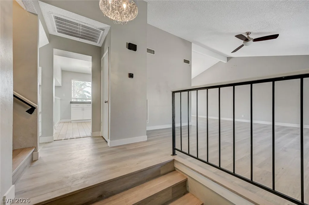 5872 Buhl, Las Vegas, NV 89103