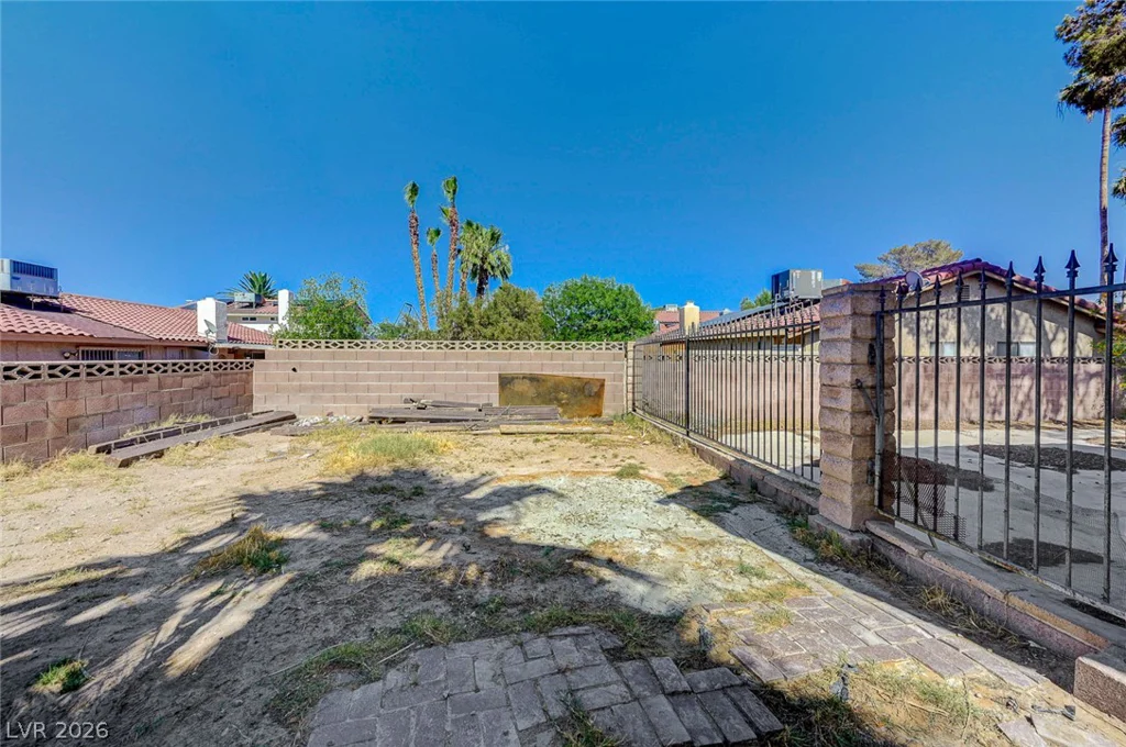5872 Buhl, Las Vegas, NV 89103
