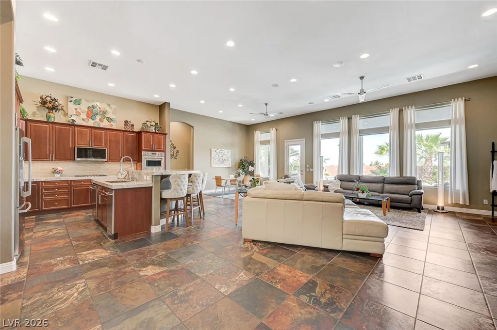 7638 Rafter, Las Vegas, NV 89139