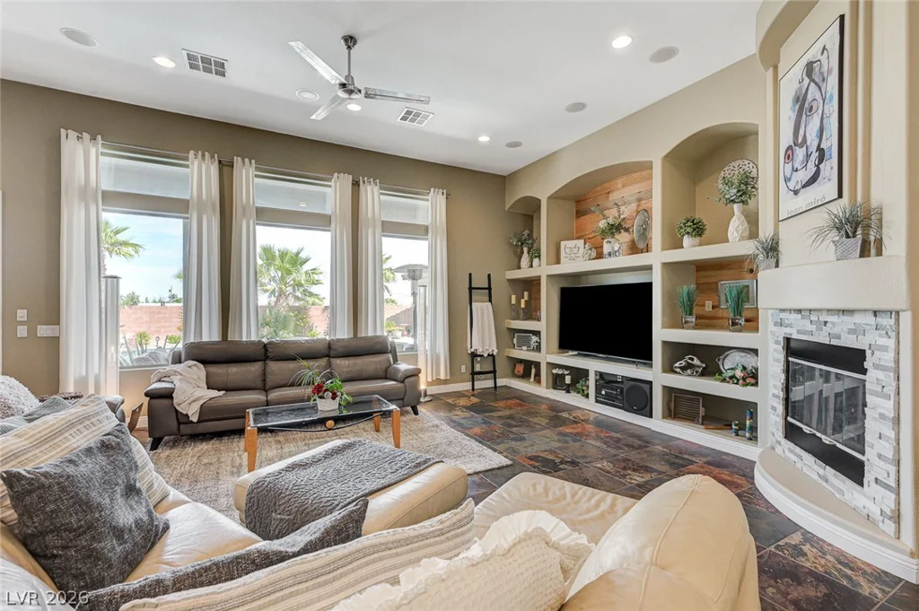 7638 Rafter, Las Vegas, NV 89139