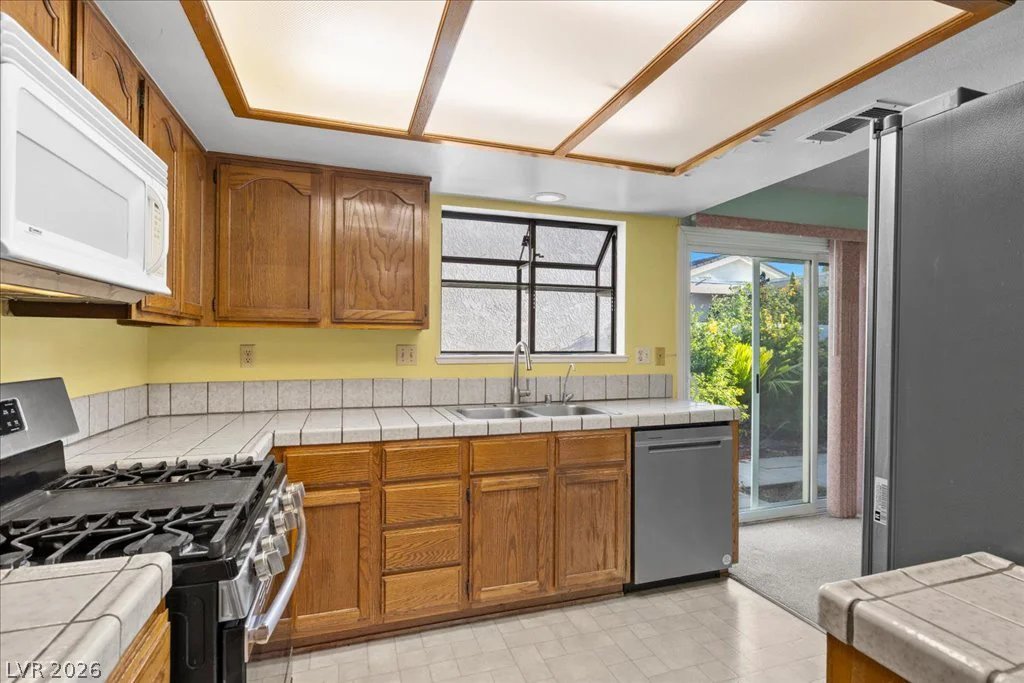 5717 Pearldrop, Las Vegas, NV 89107