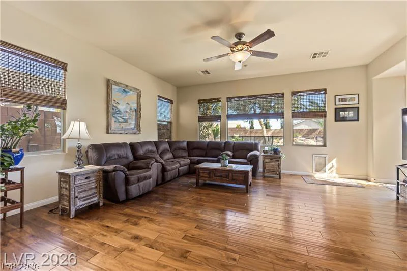 6864 Desert Island, Las Vegas, NV 89149