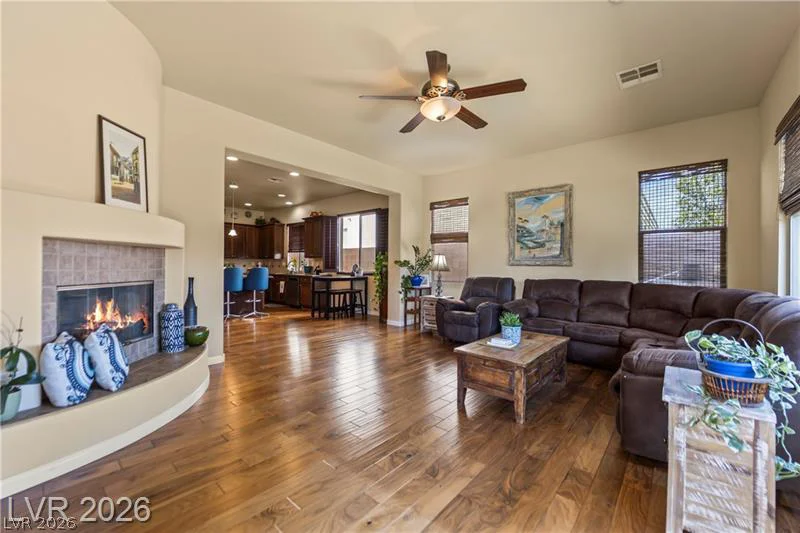 6864 Desert Island, Las Vegas, NV 89149