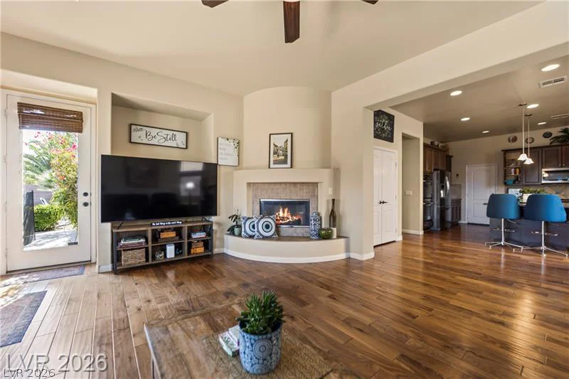 6864 Desert Island, Las Vegas, NV 89149