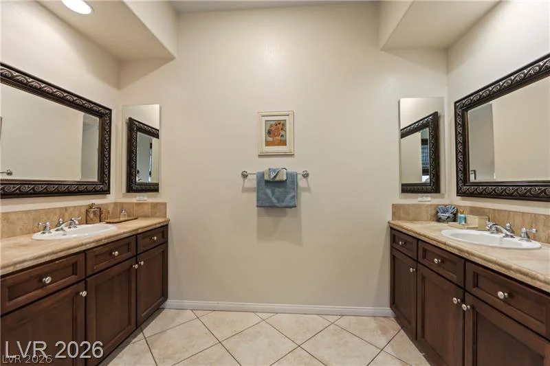6864 Desert Island, Las Vegas, NV 89149