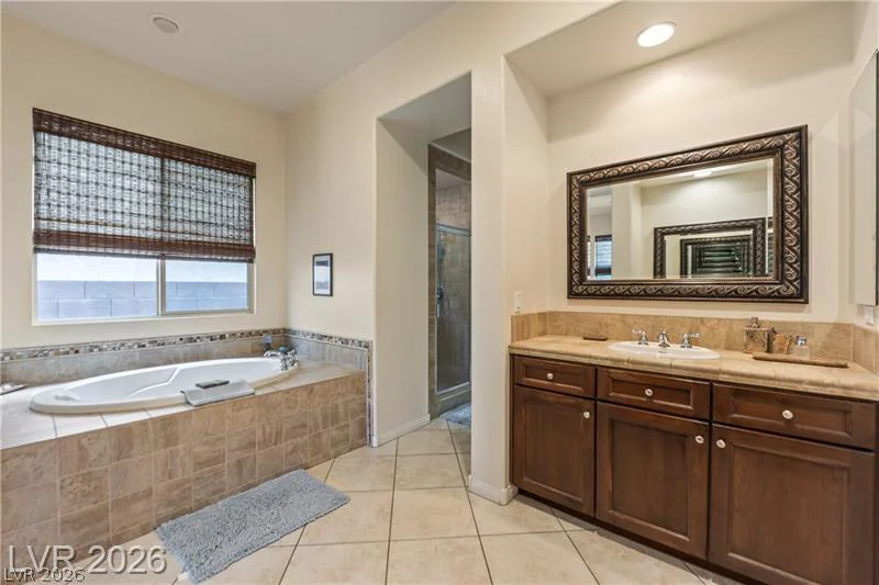 6864 Desert Island, Las Vegas, NV 89149