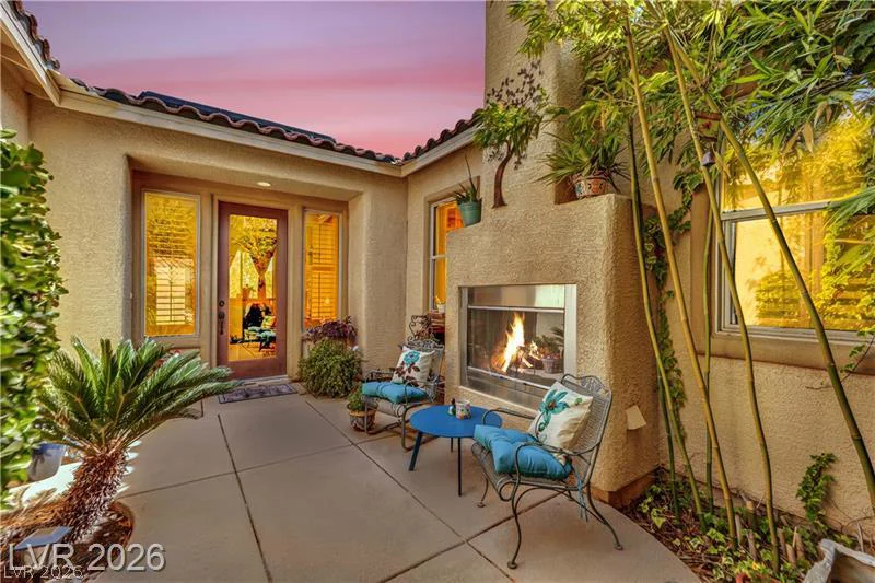 6864 Desert Island, Las Vegas, NV 89149