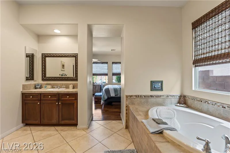 6864 Desert Island, Las Vegas, NV 89149