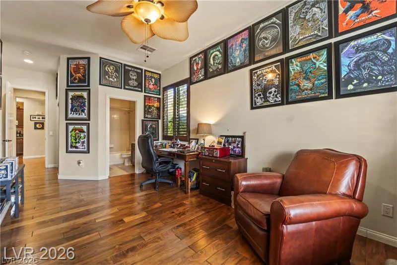 6864 Desert Island, Las Vegas, NV 89149