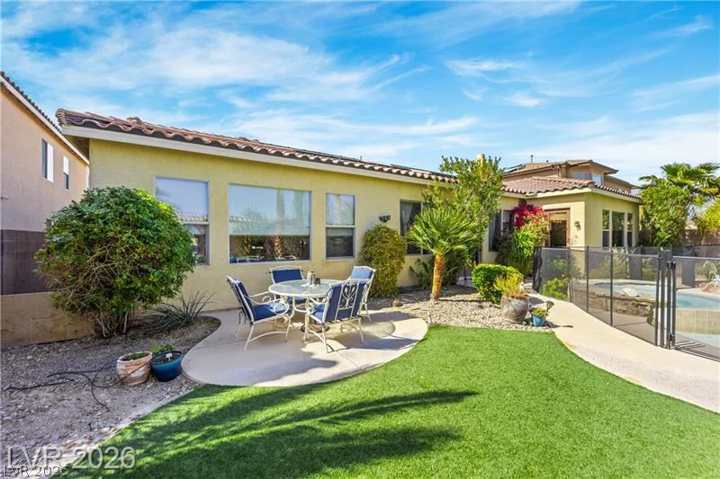 6864 Desert Island, Las Vegas, NV 89149