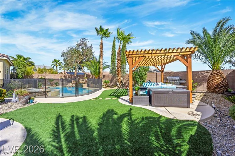 6864 Desert Island, Las Vegas, NV 89149