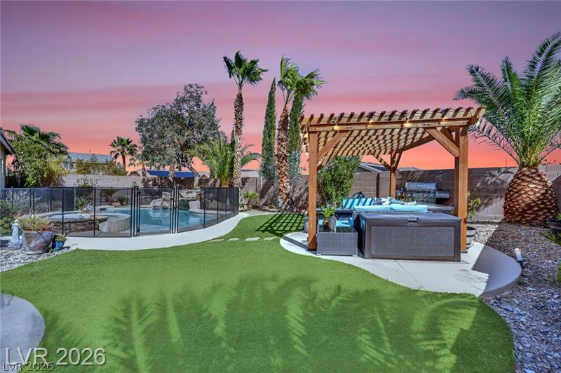 6864 Desert Island, Las Vegas, NV 89149