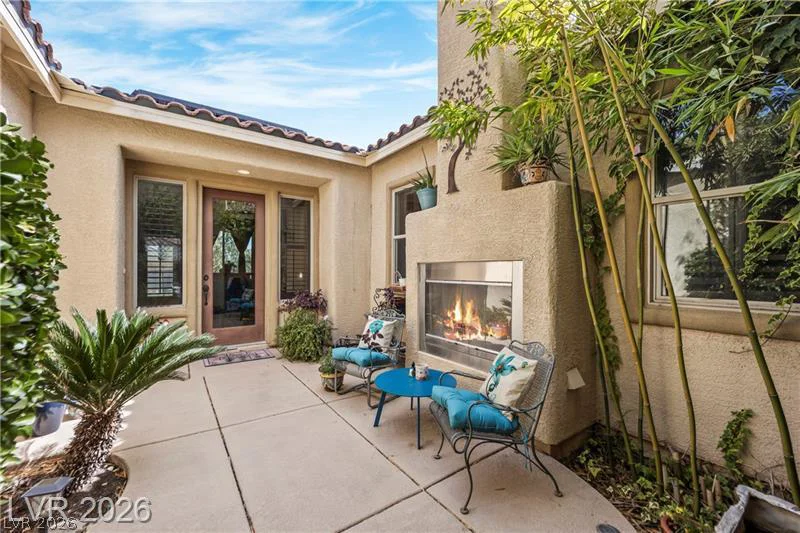 6864 Desert Island, Las Vegas, NV 89149