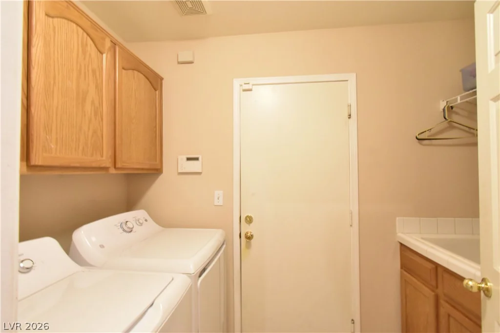 5720 Janell, Las Vegas, NV 89149