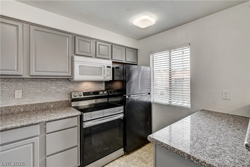 5404 River Glen, Las Vegas, NV 89103