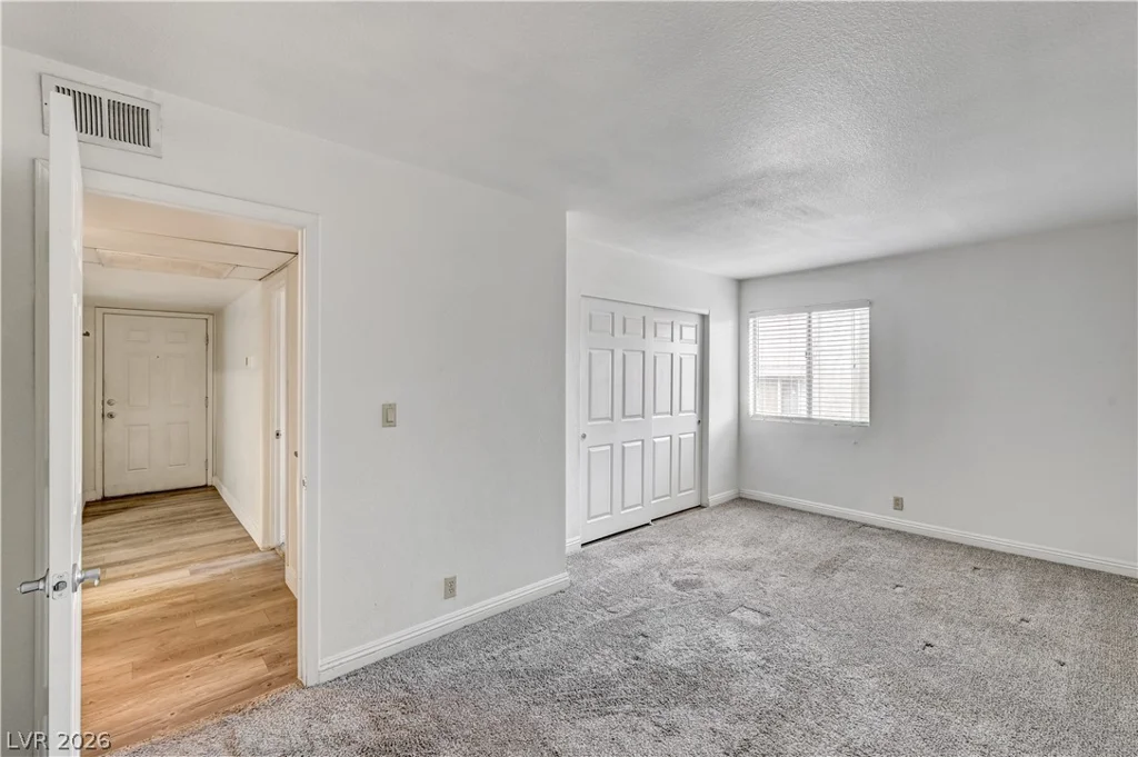 5404 River Glen, Las Vegas, NV 89103
