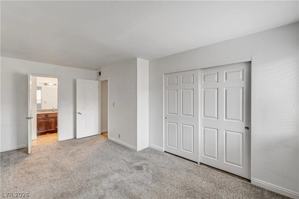 5404 River Glen, Las Vegas, NV 89103