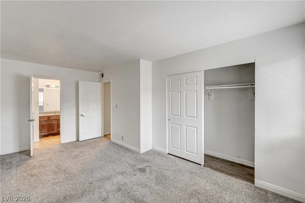 5404 River Glen, Las Vegas, NV 89103